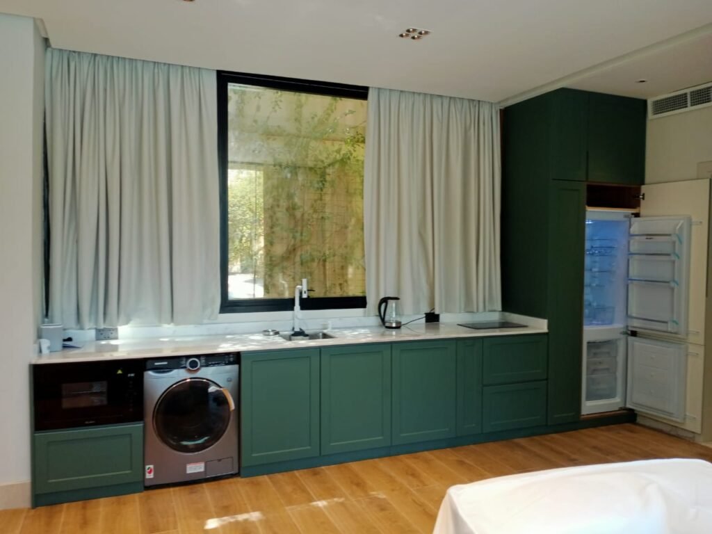 Modern kitchen design UAE – custom modular kitchen Amana Interiors Umm Al Quwain